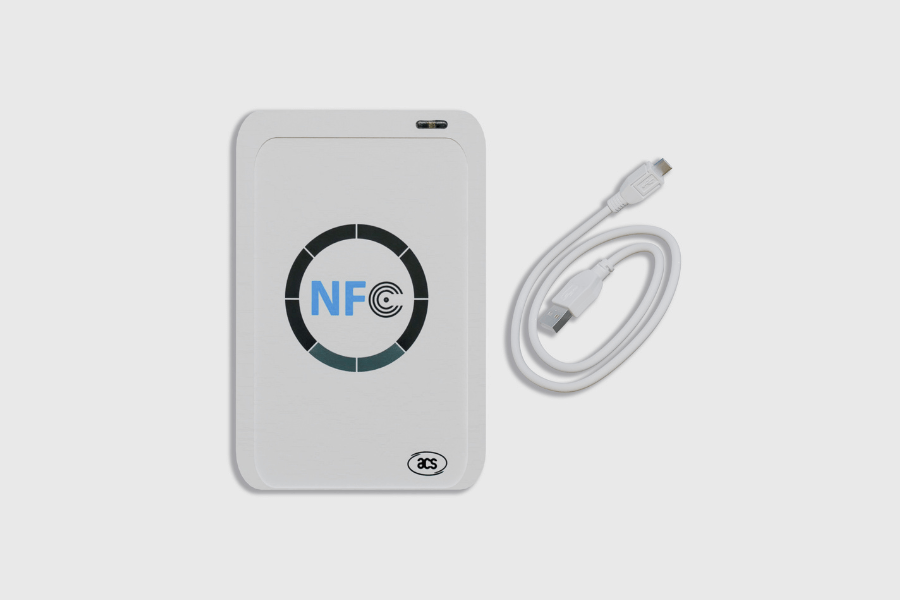 Cititor de carduri NFC/RFID ACR122U